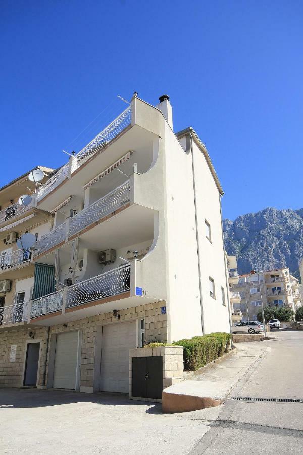 Bruna Makarska Extérieur photo