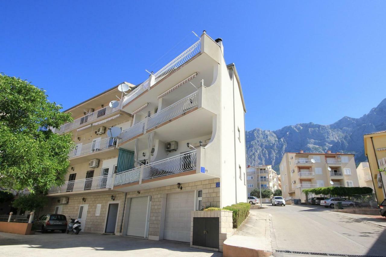 Bruna Makarska Extérieur photo